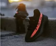 pirat yezzy 350 boost adidas low yzy vin noir